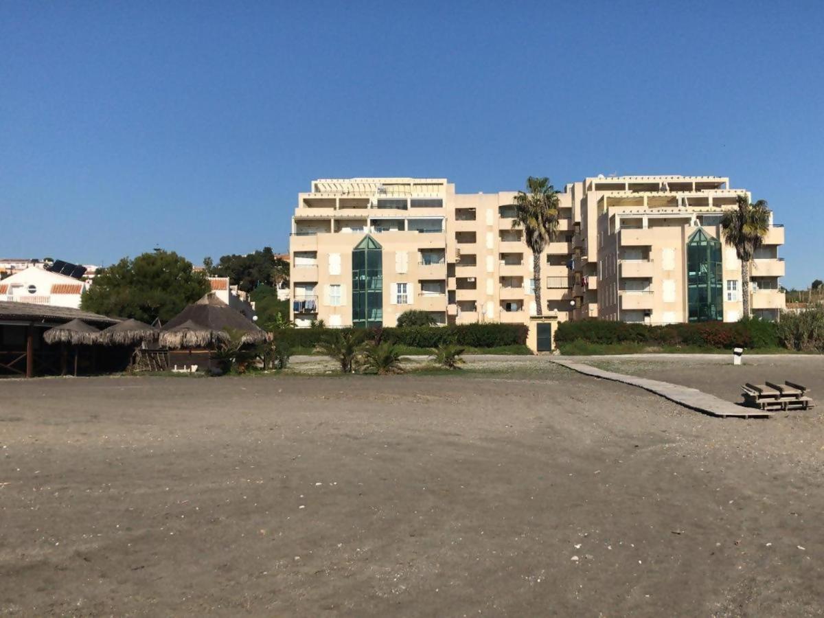 דירות בנאחראפה Espectacular Residencial En 1A Linea Con Piscina מראה חיצוני תמונה