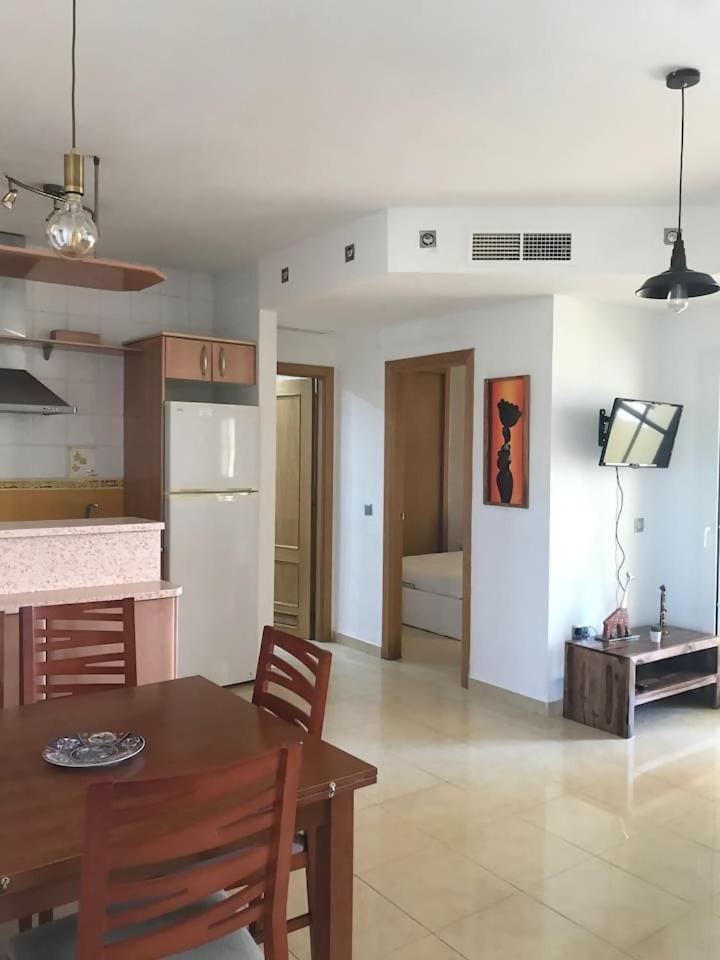 דירות בנאחראפה Espectacular Residencial En 1A Linea Con Piscina מראה חיצוני תמונה