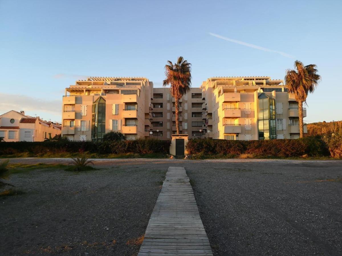 דירות בנאחראפה Espectacular Residencial En 1A Linea Con Piscina מראה חיצוני תמונה
